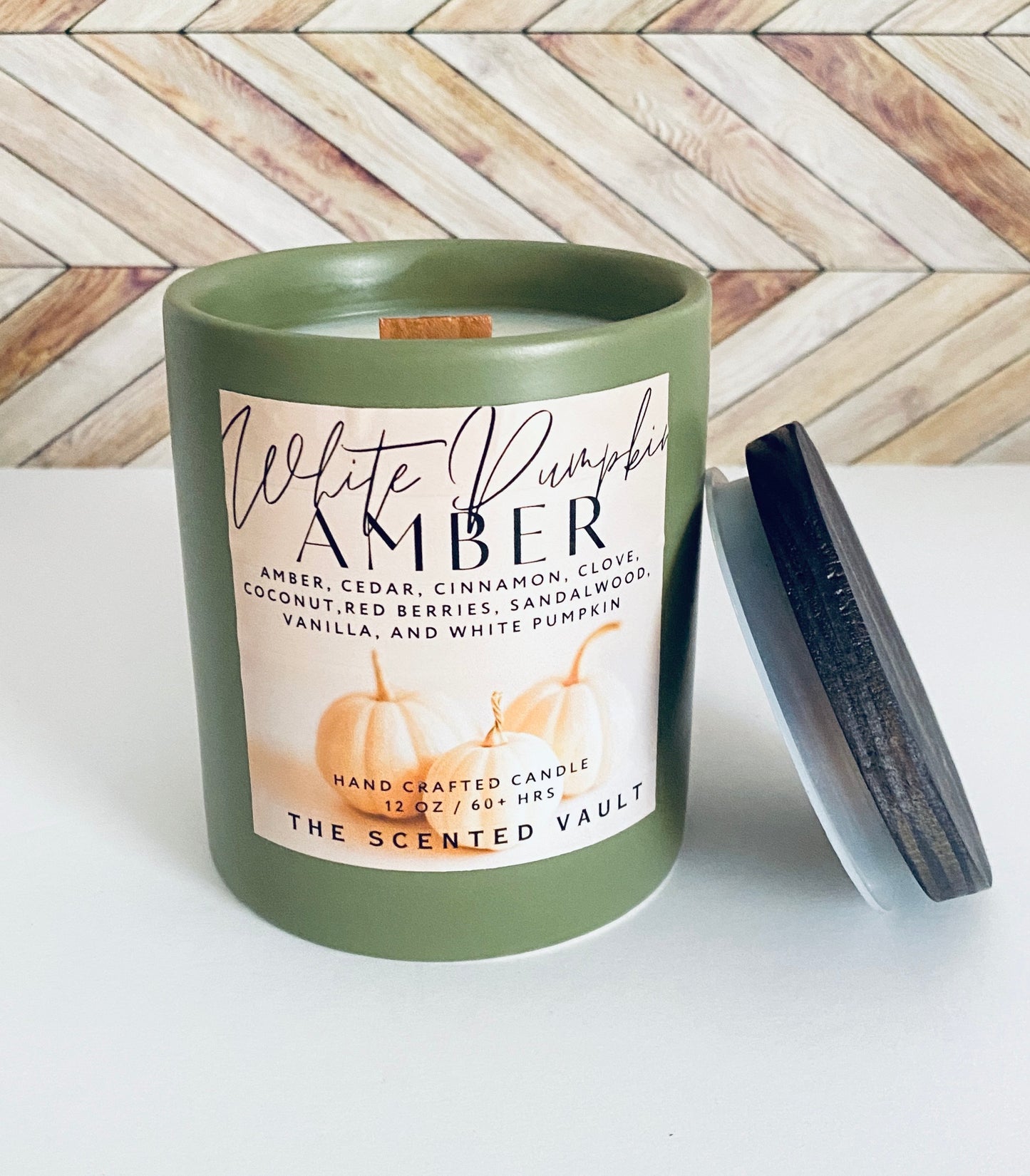 White Pumpkin Amber Scented Candle